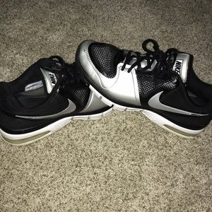 Nike volleyball shoes (gently used)!